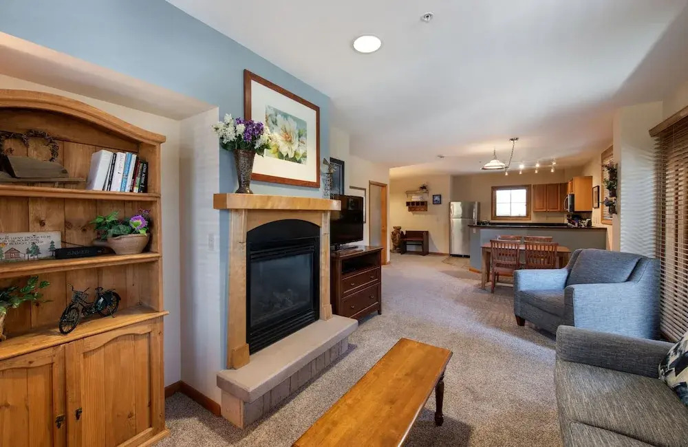 Premium Unit 1327 - One Bedroom - Zephyr Mountain Lodge 1 Condo