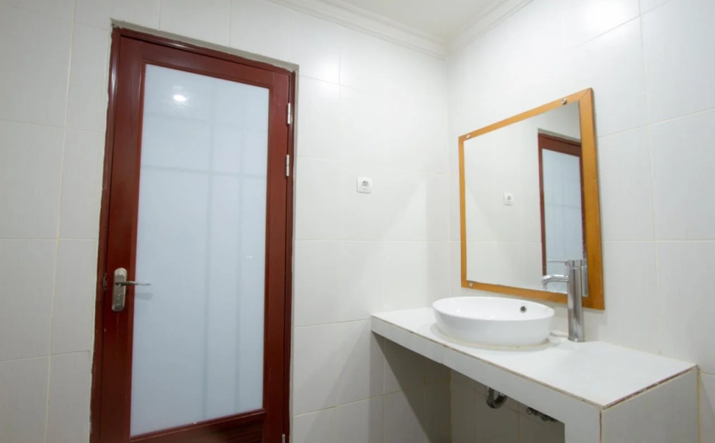 OYO 3950 The Ratna Hotel