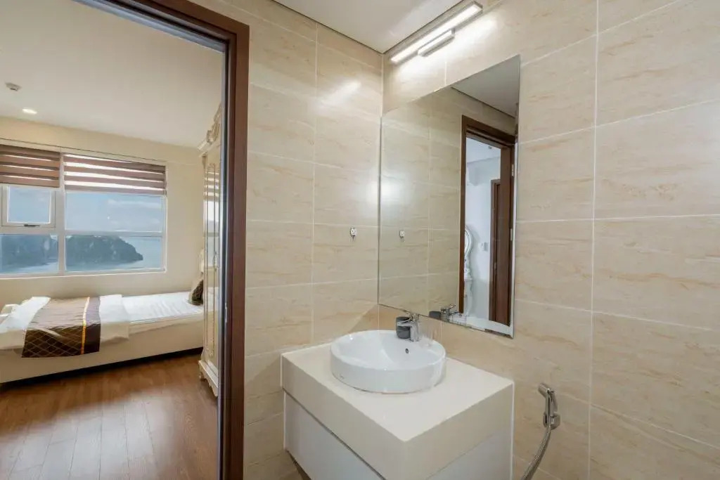 Sapphire Ha Long Luxury Apartment 1108