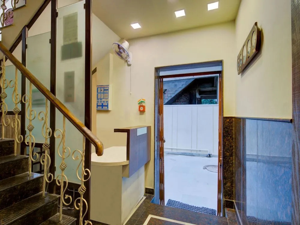 OYO Rooms Salt Lake Sector 3 City Centre 1