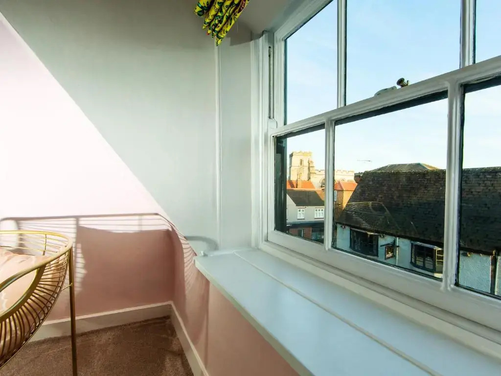 Luxury Travel Emporium YO1 - Exquisite 400 Year Old, City Centre Townhouse