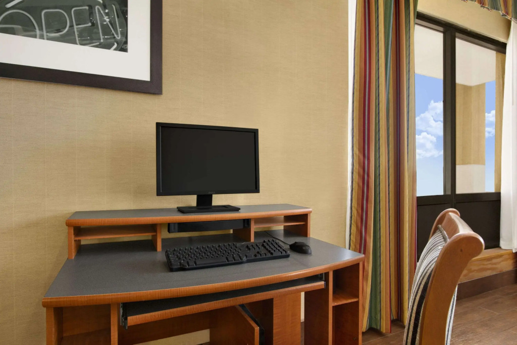 Super 8 by Wyndham Oxford