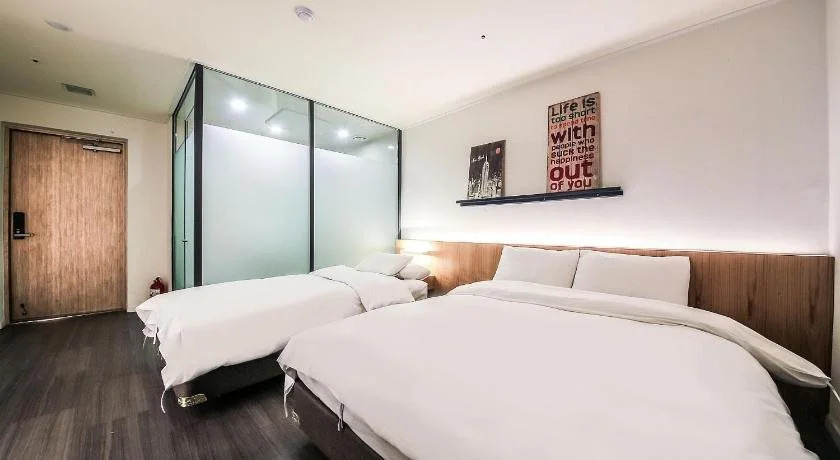 Blvd Hotel