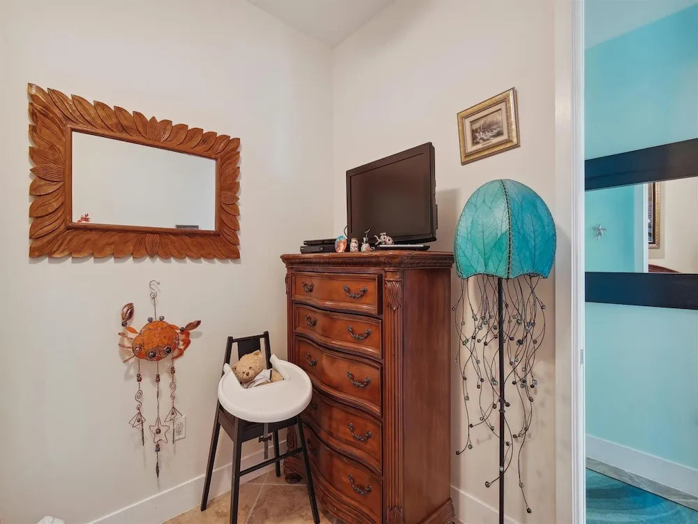 Mermaid Manor by Ryson Vacation Rentals