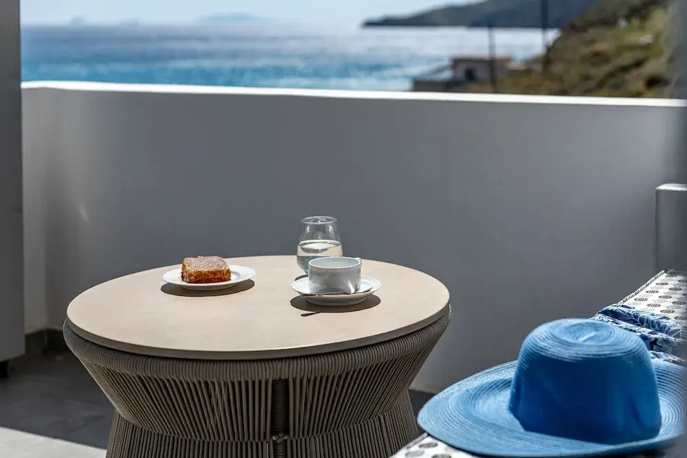 Remezzo Suites