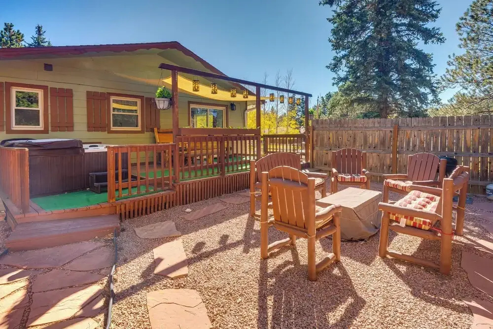 327936 Hot Tub + Mtn Views: Woodland Park Gem