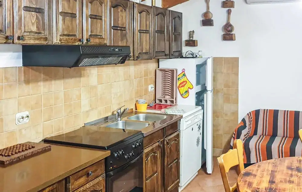 Nice Home In Kukci With Wifi