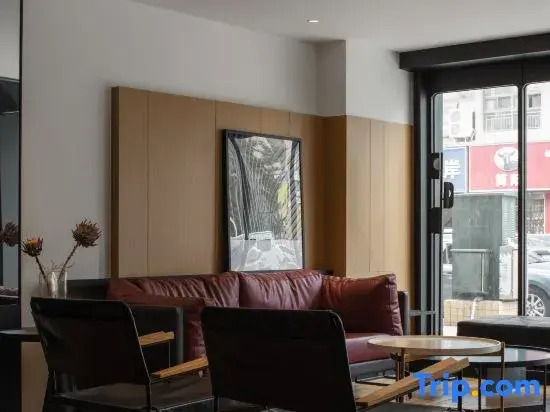 Renshou Nanyue Design Hotel (Renshou Wanda Plaza store)