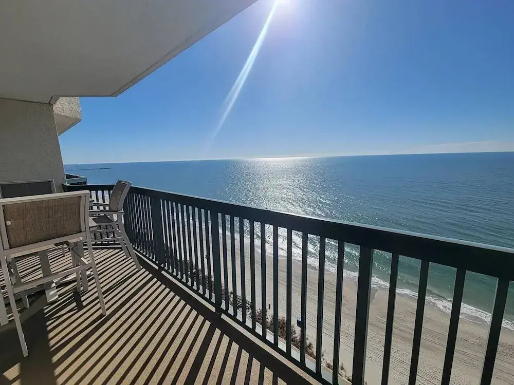 Ashworth 1801 4 Bedroom Condo by RedAwning, North Myrtle Beach