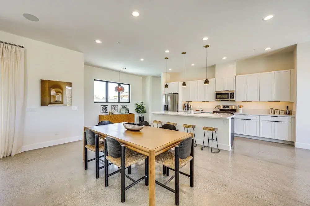 ~ 10 Mi to Joshua Tree: Luxe Yucca Valley Home