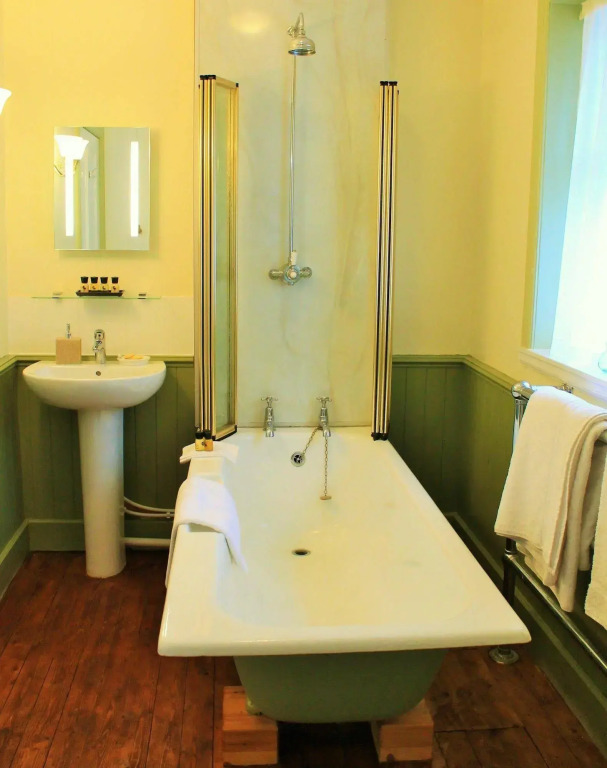 Tirindrish House B&B