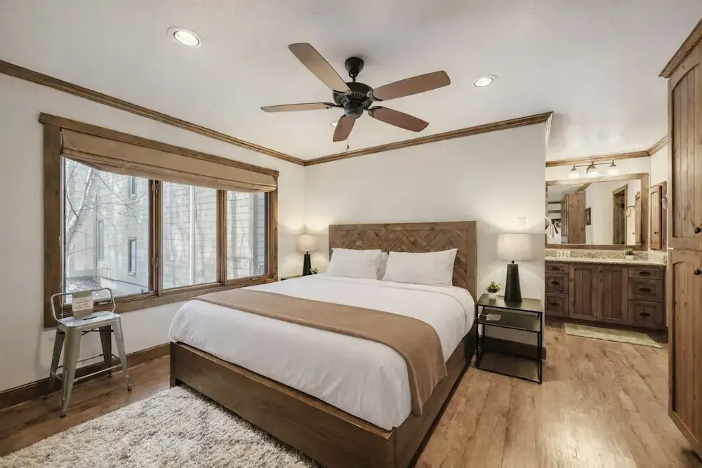 Stargazer 115 3 Bedroom Townhouse by RedAwning