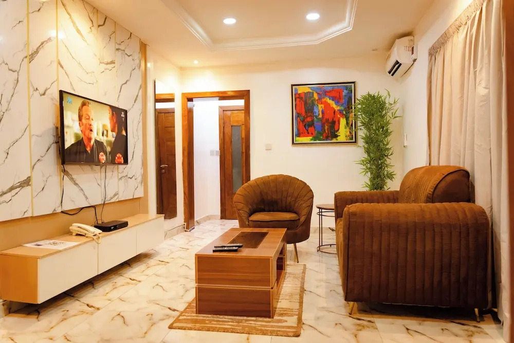 1-bed Flat - Lekki Phase 1 - Pool - Spa - Balcony