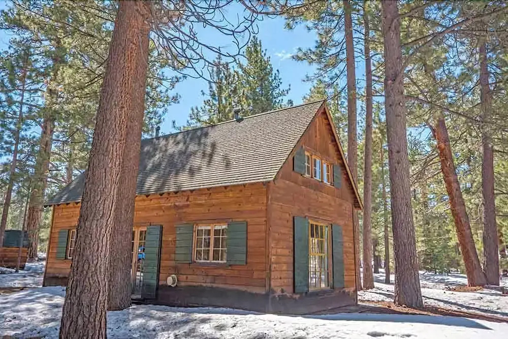 3901 Azure Avenue 2 Bedroom Cabin