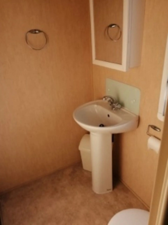 Caravan - Sleeps 8 - Pets Ok - Parking - Site Pool