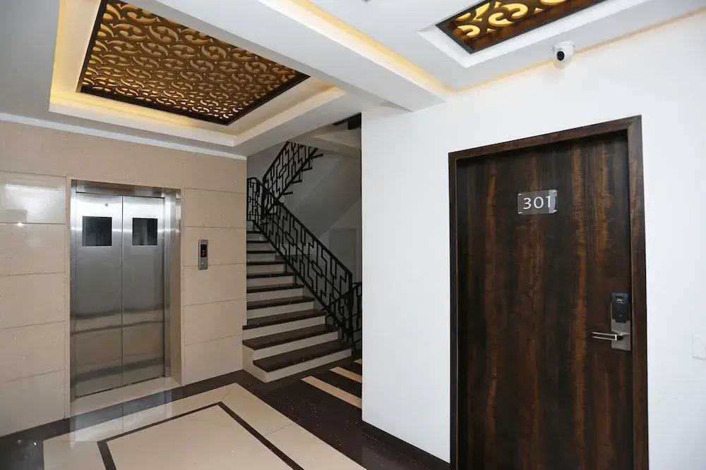 Capital O 18921 Hotel Yelchiko