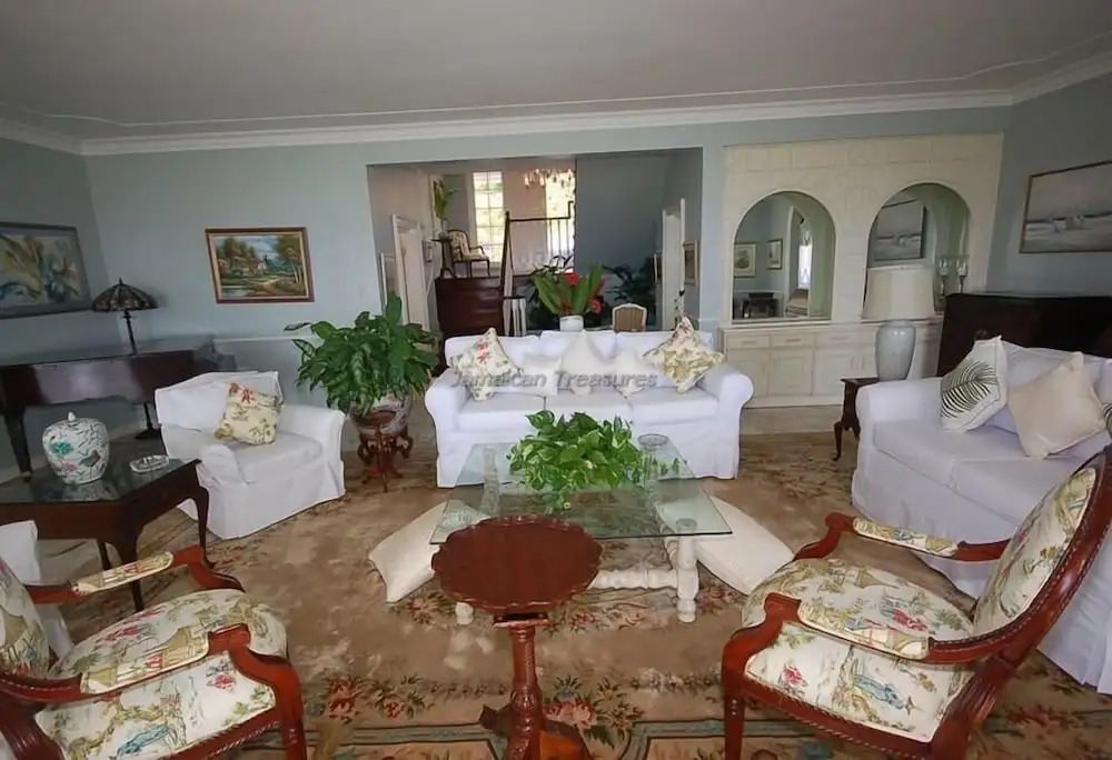 Stoneaway, 6BR by Jamaican Treasures