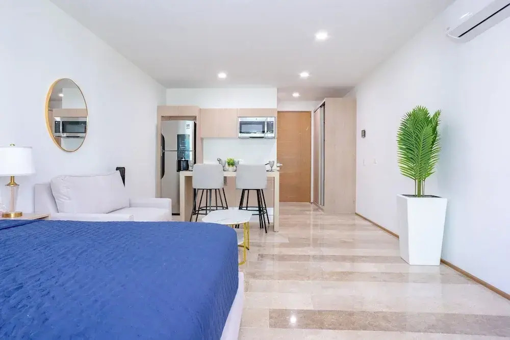 Menesse Town Tower 203 1 Bedroom Condo