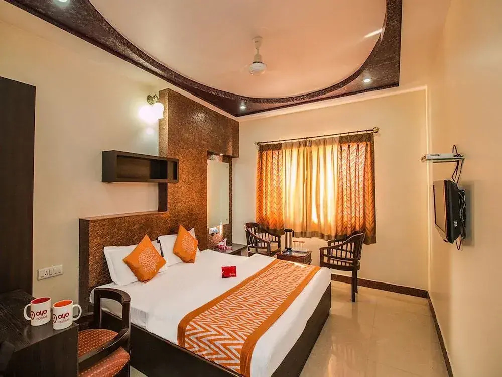 OYO 1919 Hotel Monarch Regency