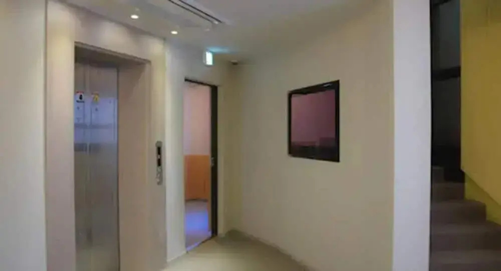 Uniqstay Hostel and Suite