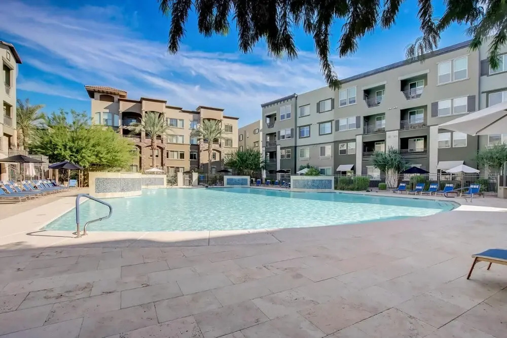 FRONTDESK Montreux Apts Northeast Phoenix