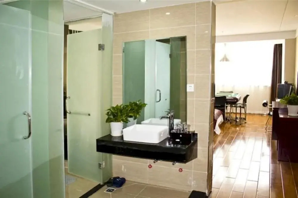 Provence Garden Hotel Wuhan Guanggu Branch