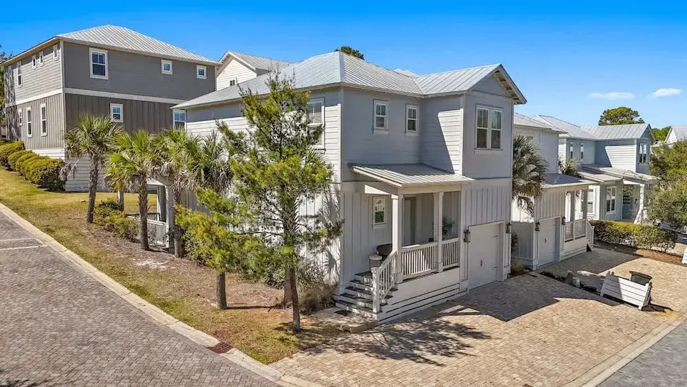 Dream Home Steps from Emerald Beach
