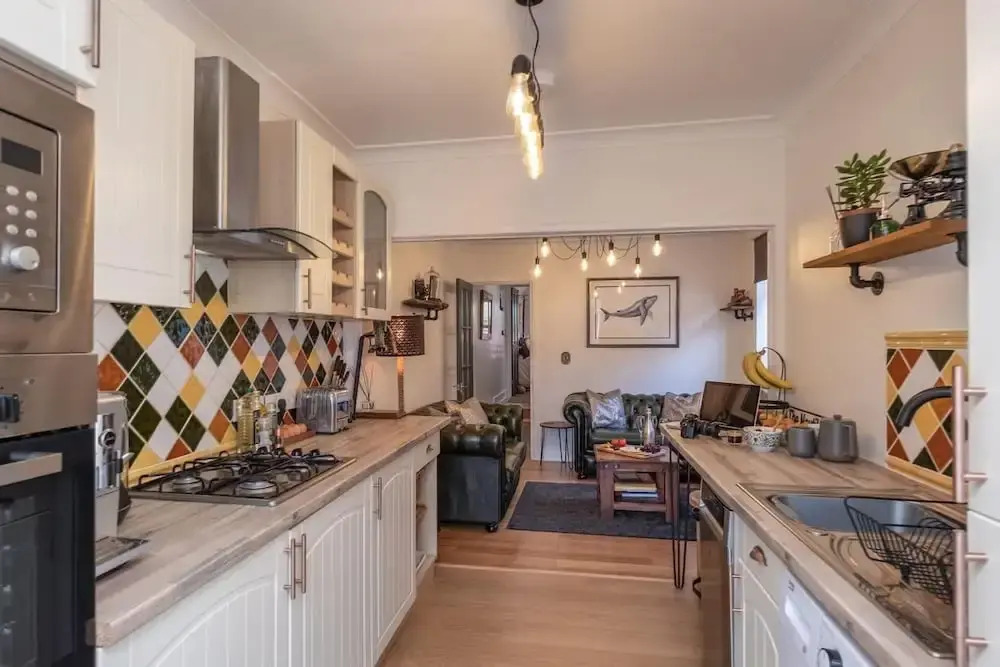 The Nautilus Cowes IOW Sleeps 4 & Private Garden
