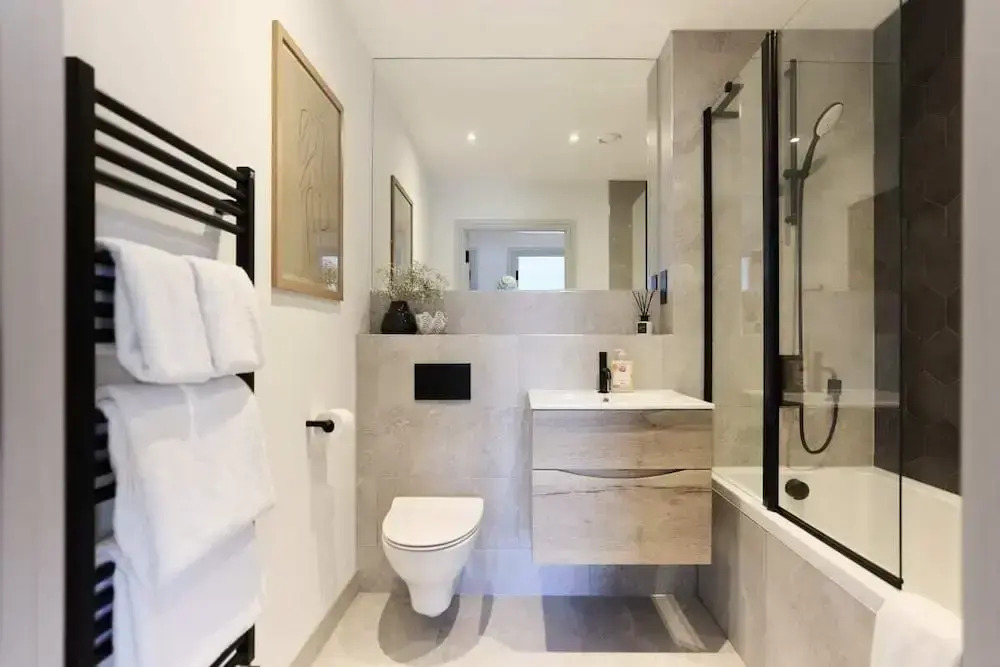 The South Wimbledon Escape - Lovely 3bdr With Balcony