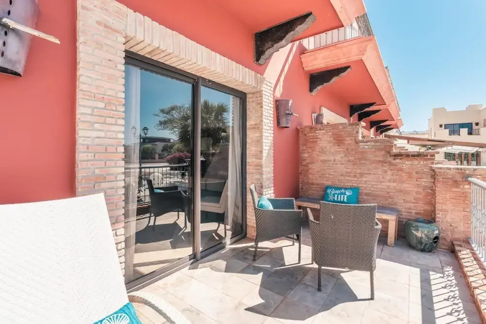 Beautiful and pet Friendly Apartment at Fishing Lodge A13