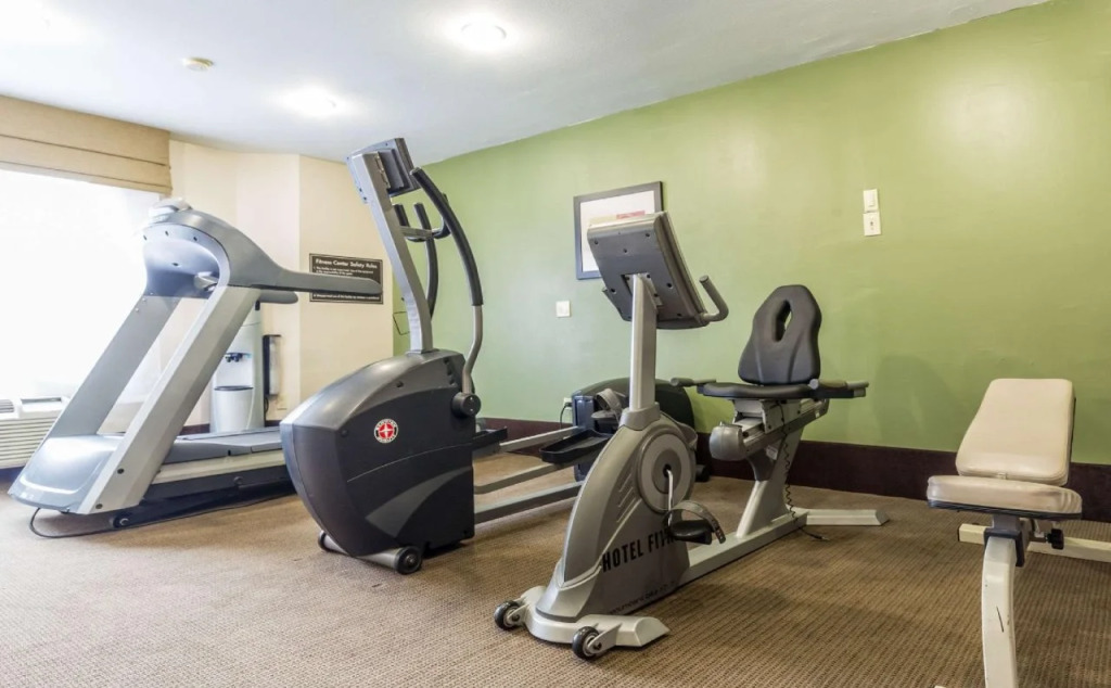 Sky Harbor Airport Inn
