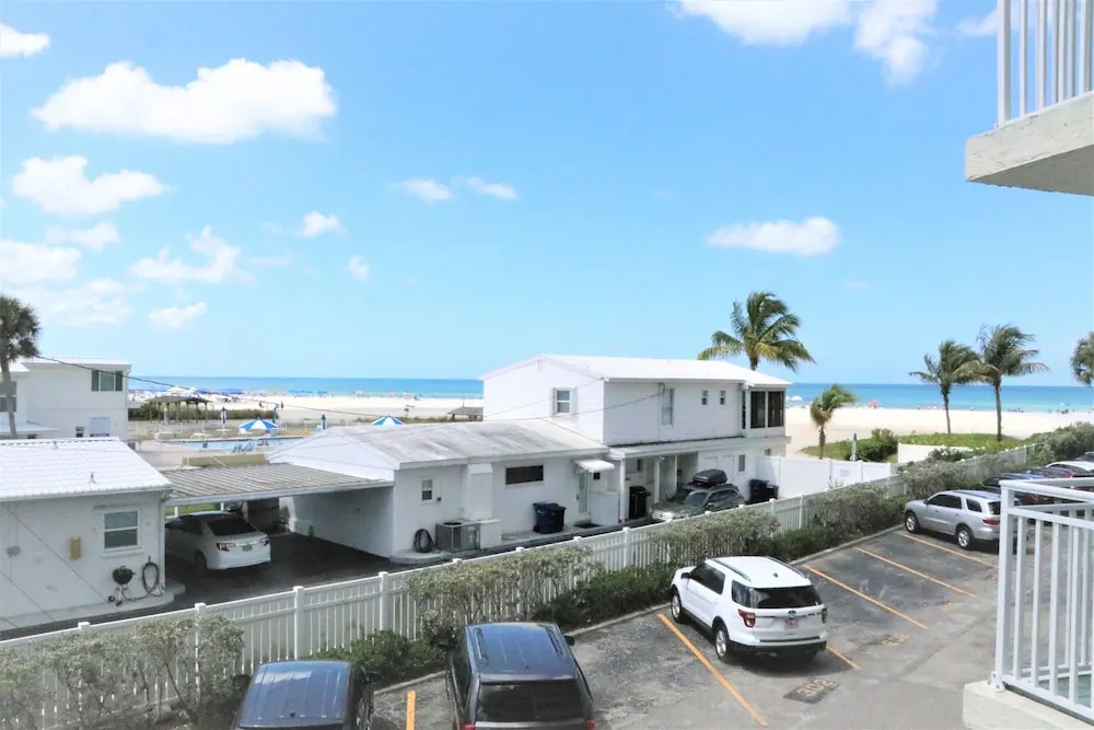 Jamaica Royale 205 - 2 Br Condo