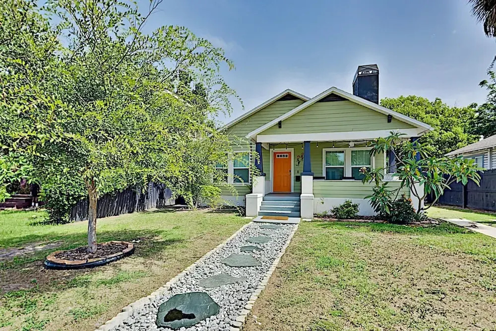 305whaya 3 Bedroom Home