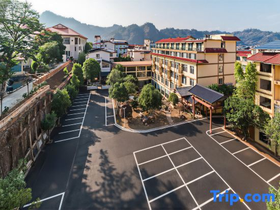 HanTing Hotel (Wuyishan Sangu Resort Area Tianyou Peak Road)