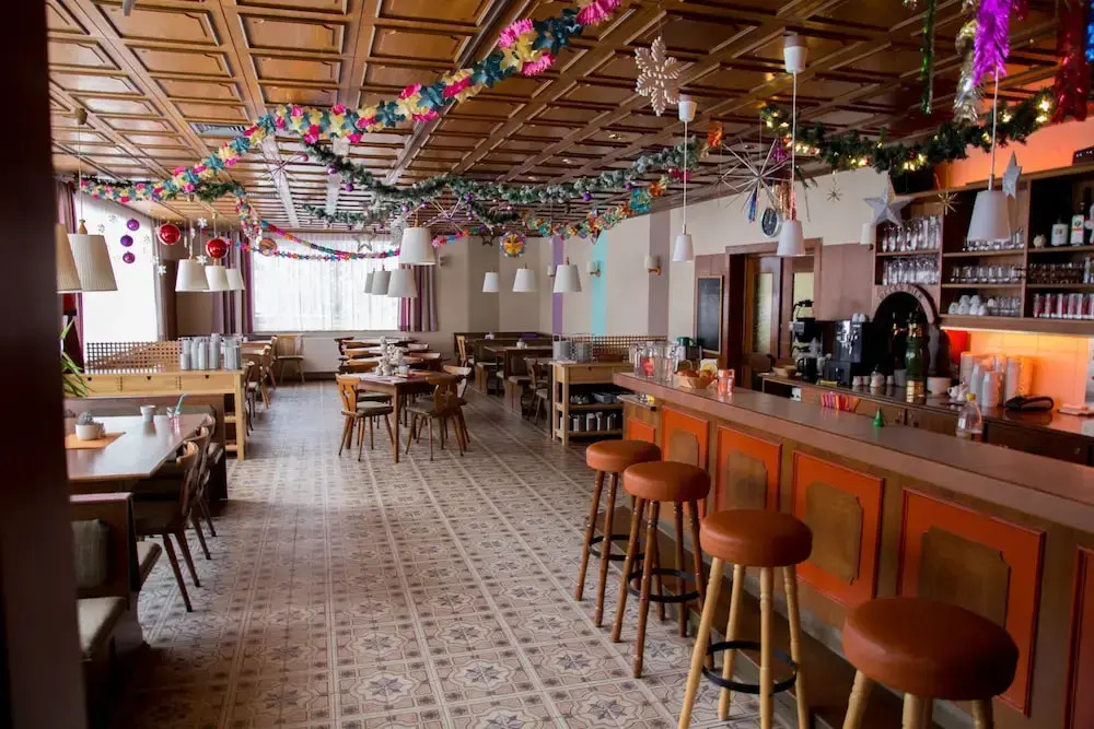 Sportland Inn