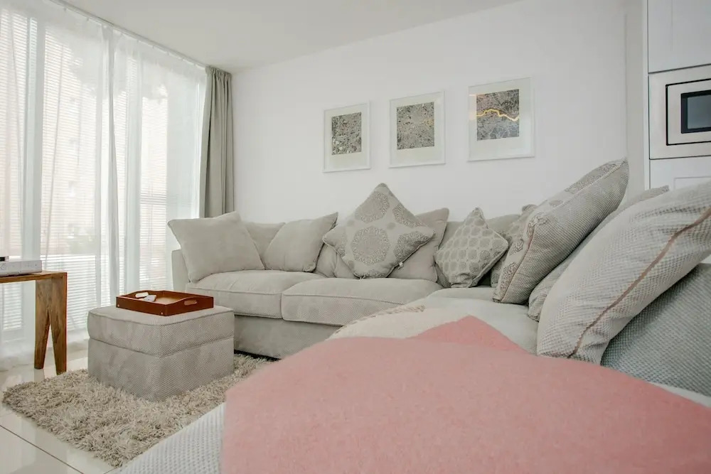 Modern 2 Bedroom Flat In Greenwich
