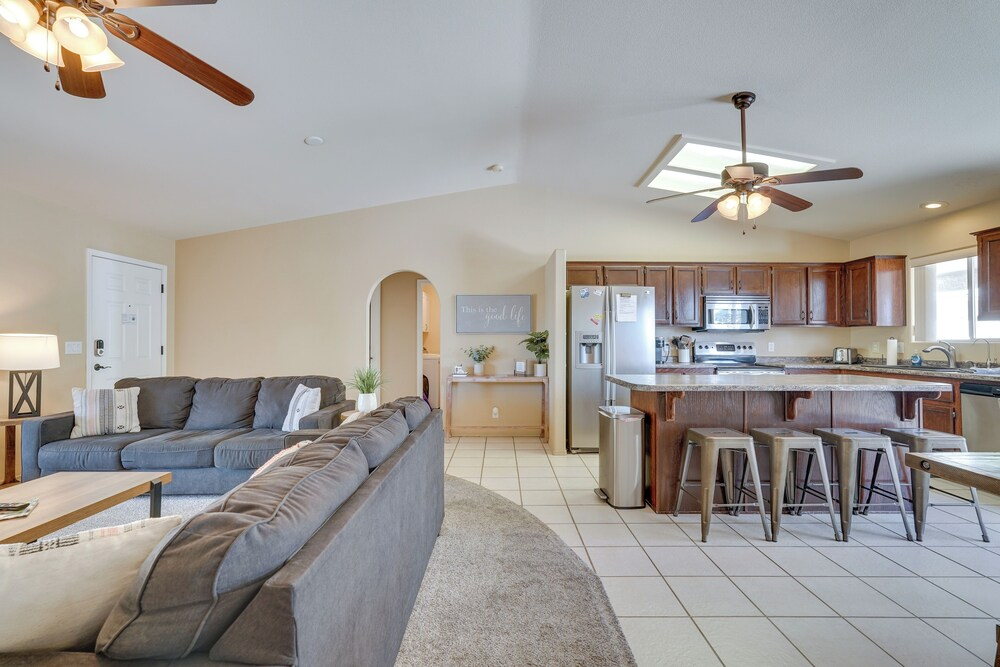 Havasu Paradise w/ Private Pool, Hot Tub & Casita!