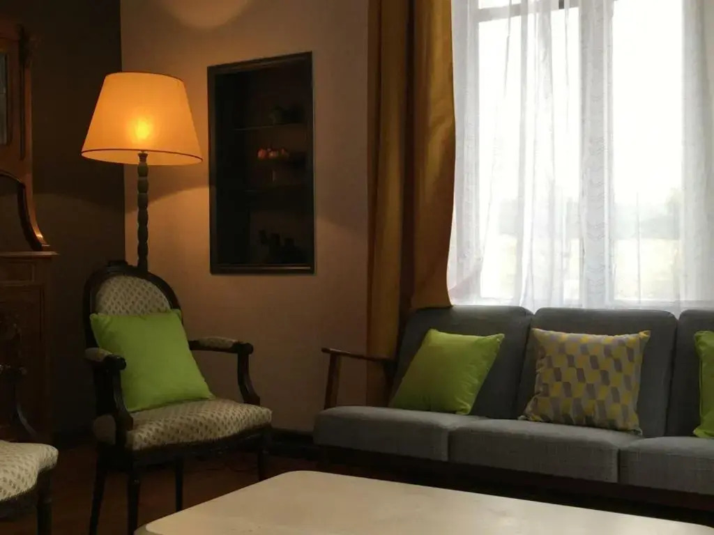 Gîte Dhuizon, 6 pièces, 8 personnes - FR-1-491-115