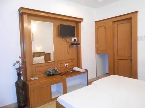 Hotel Kamal Nearest To Taj Mahal