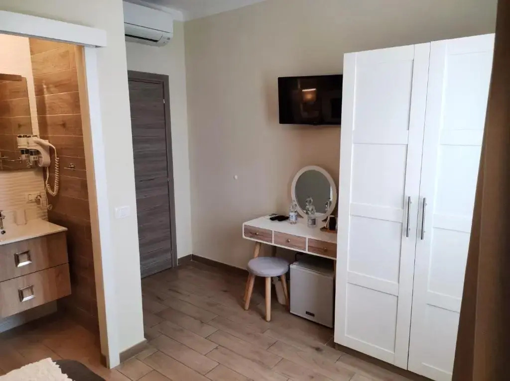 Pisa City Lodge