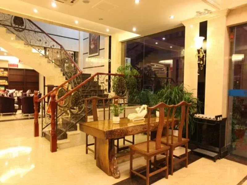 Perfect Season Hotel
