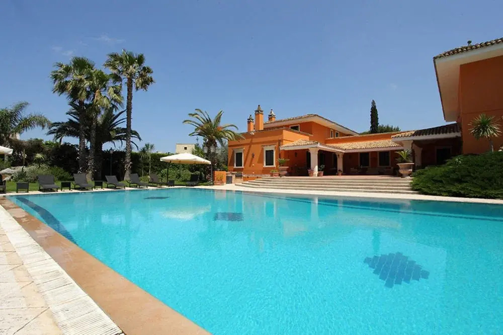Villa Kaos