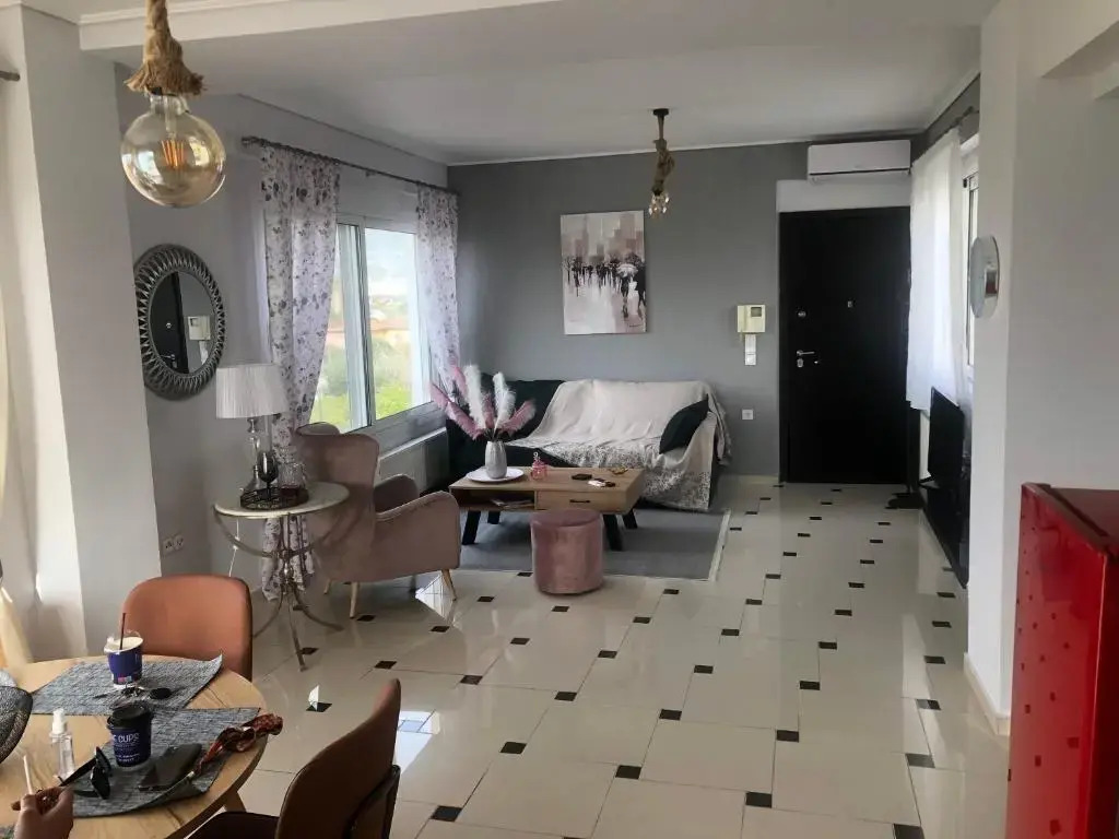 Kritis Apartment