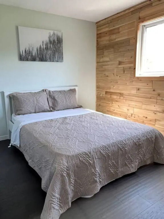Family friendly cottage ☆walking distance to beach