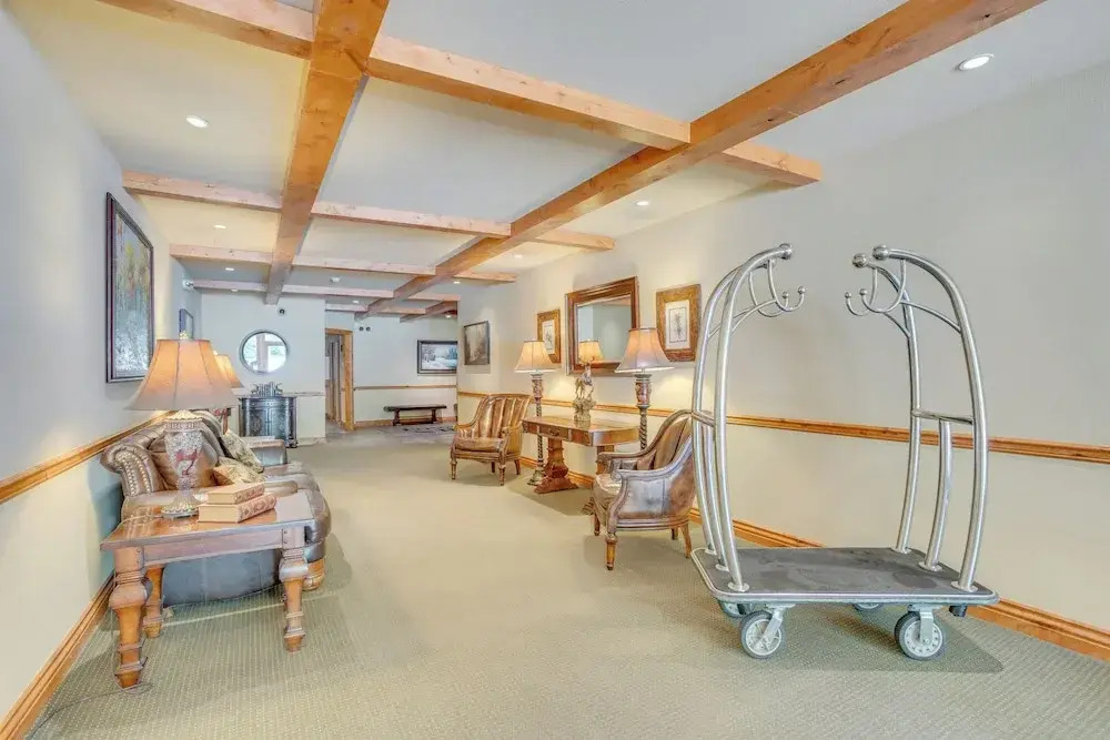 Walk to Beaver Creek Village: Cozy Condo