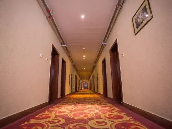 Shennong Hotel