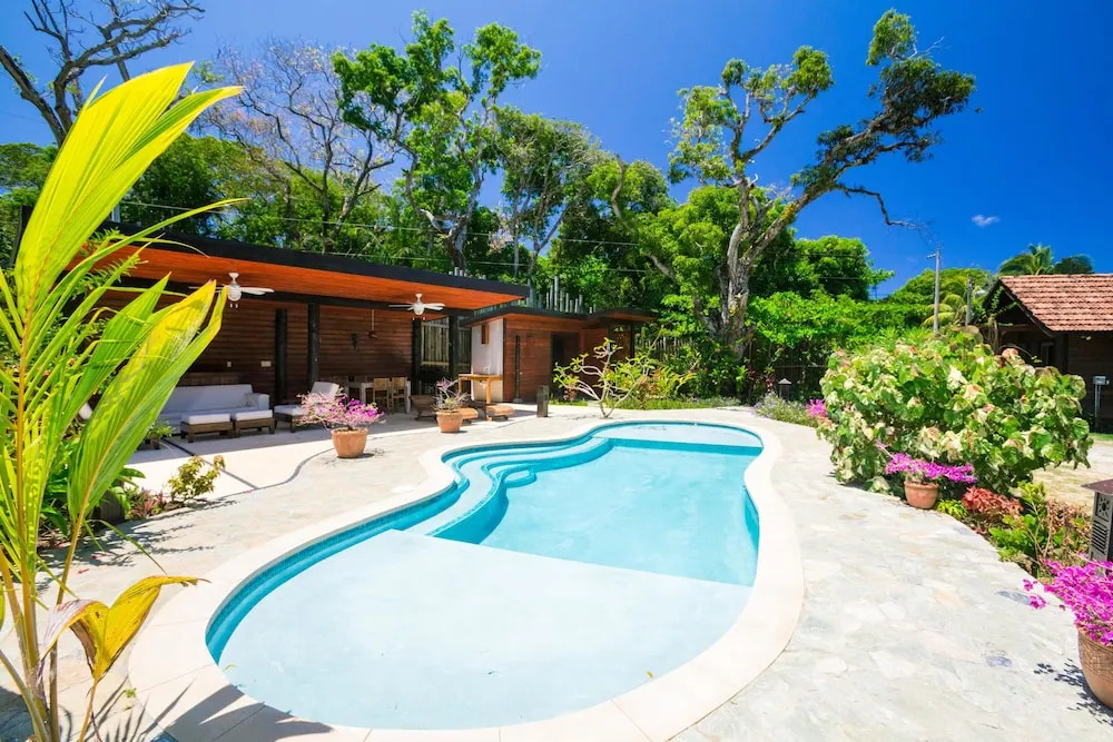 Green Bamboo Cabana