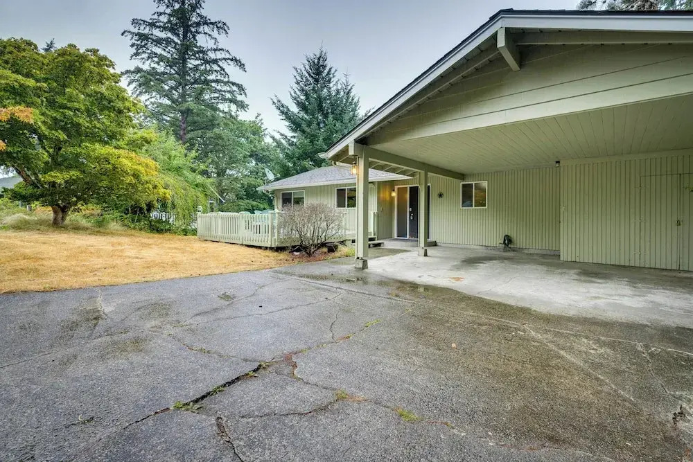 Expansive Lake Forest Park Home w/ Private Deck!