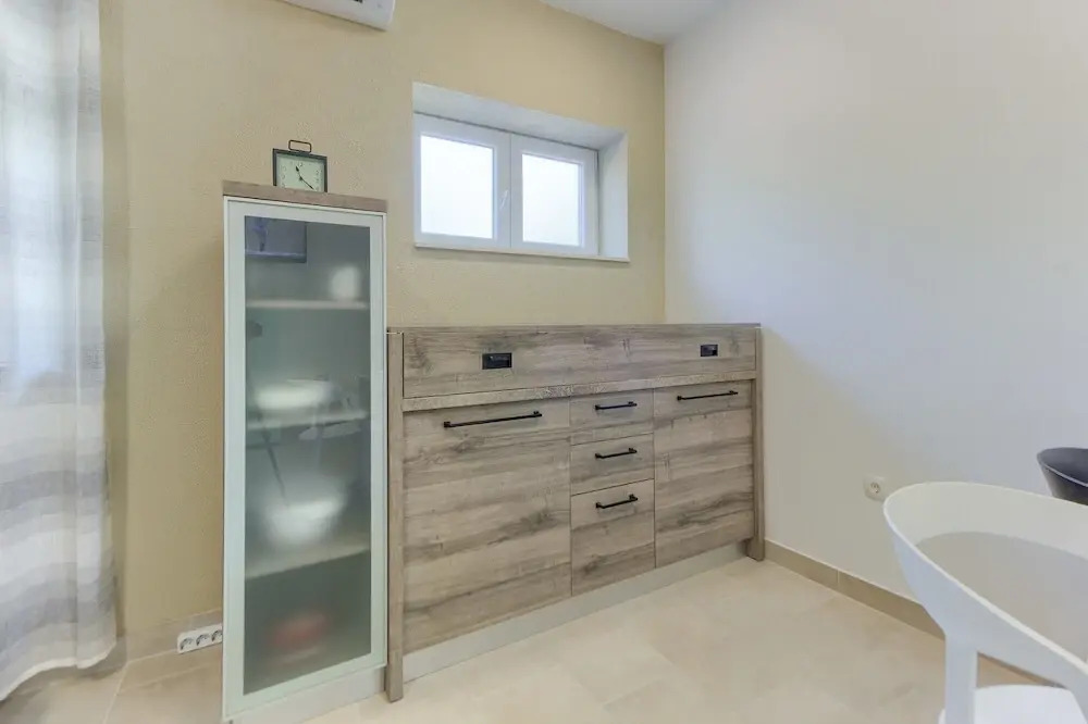 Modern Luxury 2-bedroom apt With Balcony & Patio