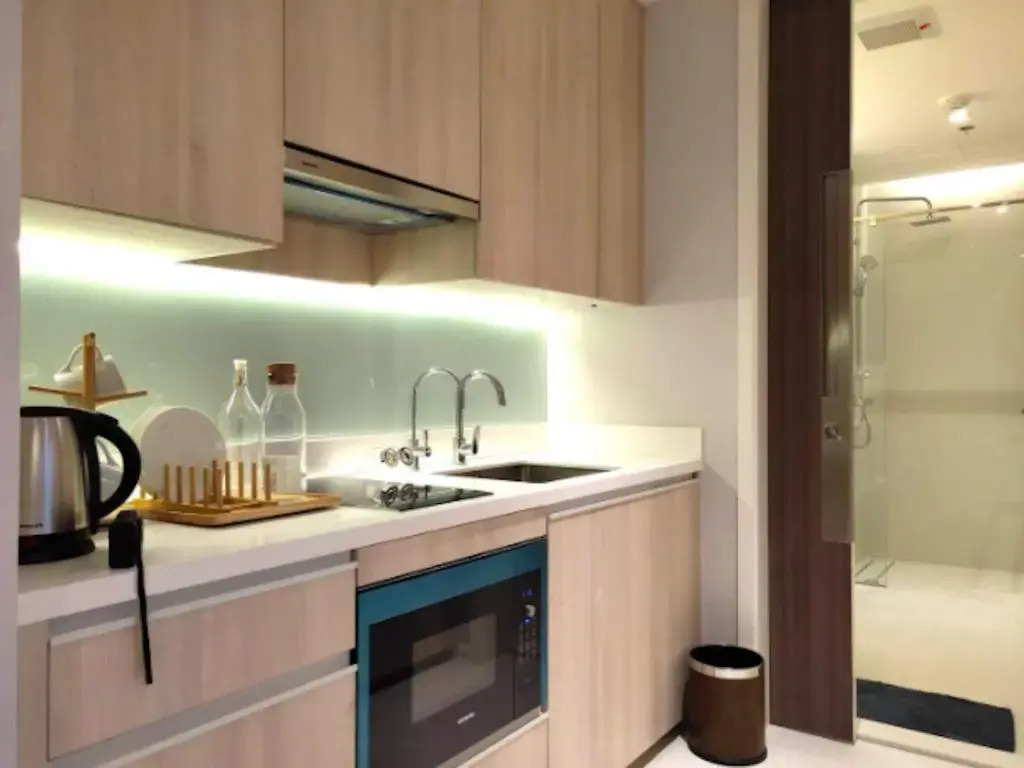 Sukhumvit 11#Luxury#Pool#Gym#BTS Nana&MRT Sukhumvit#1BR#Max2ppl